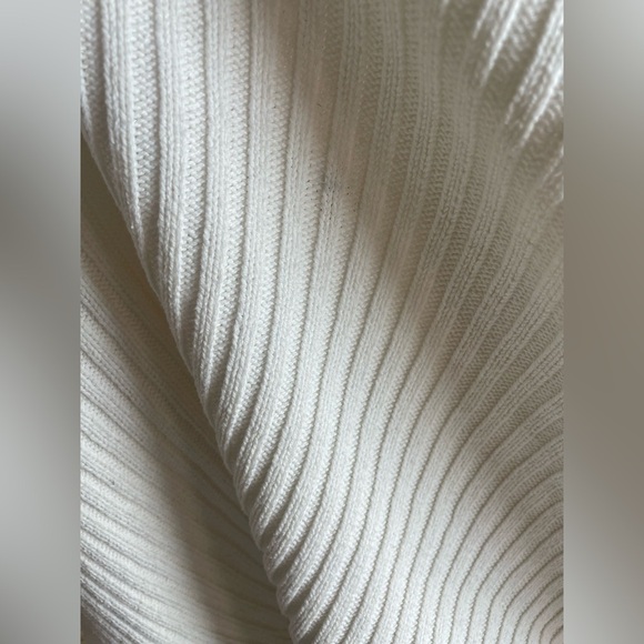 Hollister white/cream Cropped Cardigan- size xs - Picture 9 of 9